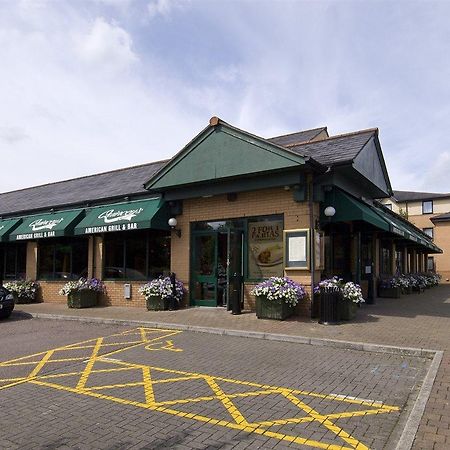 Premier Inn Bristol Filton Buitenkant foto